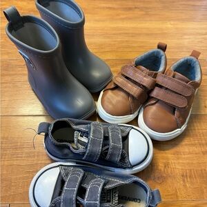 Bundle of 3 shoes Size 5/6